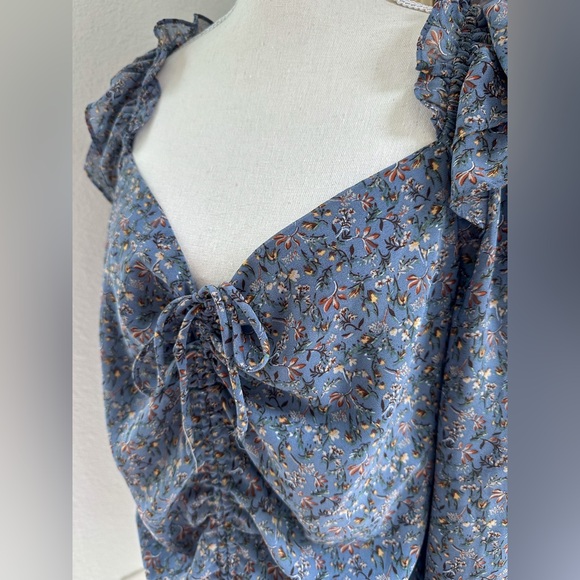 ASTR the Label Blue Floral Print Flounce Sleeved Blouse Size XL - Picture 4 of 5